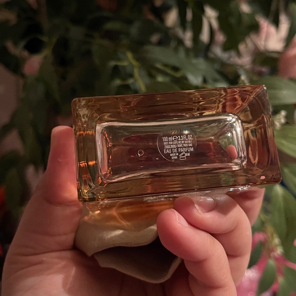 Burberry Goddess edp 3.3 fl oz - Picture 3 of 3